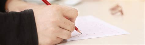 Strukturiert ausdrücken und ein dem leser angemessenes register wählen, sich mündlich spontan und fließend ausdrücken, stellungnahmen abgeben, gedanken und meinungen präzise formulieren und eigene beiträge ausführlich darstellen. C1 Prüfung Schriftlich Ausdrücken / Ziel B2 Und C1 ...