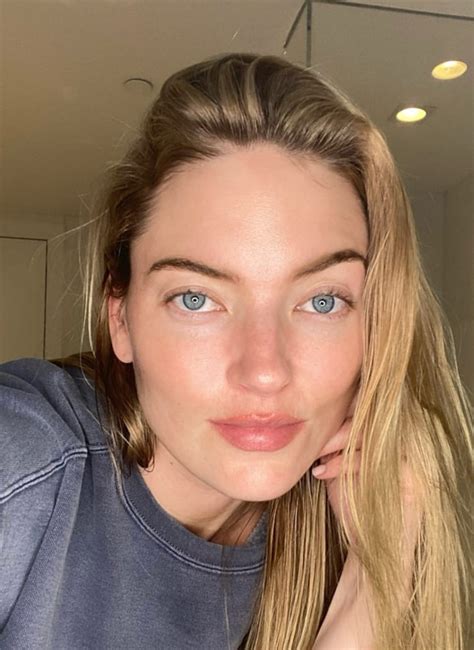 Picture Of Martha Hunt