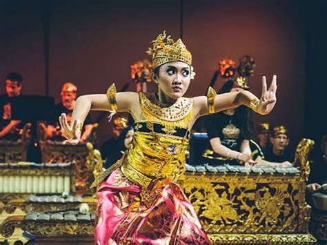 Nah, berikut ini mari kita simak beberapa judul contoh musik kontemporer di indonesia. Sebutkan Tiga Contoh Tari Tunggal Dari Bali - Aneka Seni dan Budaya