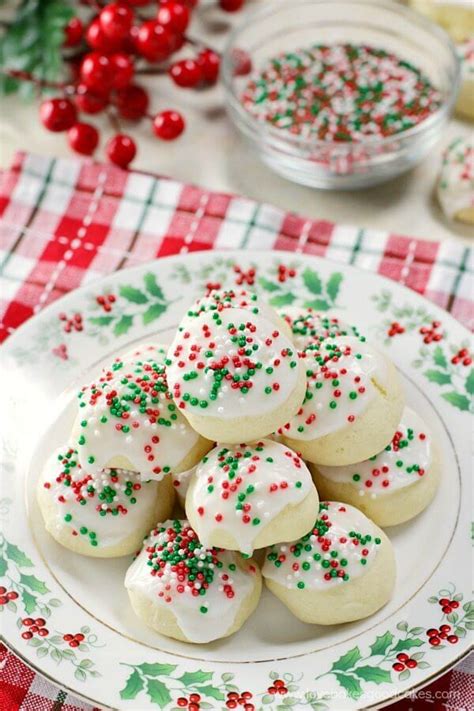 In addition to adding whole grains, sorghum flour lends a nutty flavor that pairs well with bittersweet chocolate. Italian Anise Cookies - Love Bakes Good Cakes