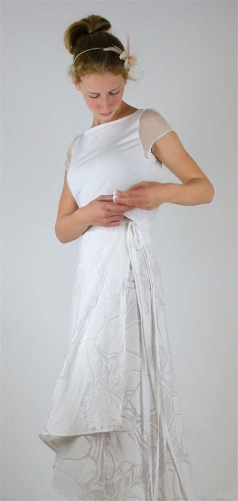 Please contact this domain's administrator as their dns made easy services have expired. Ein Zweiteiler mit raffiniertem Rock und schlichten ...