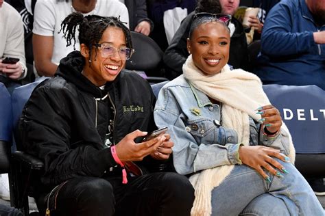 Is Jennifer Hudson dating Common? Understanding the relationship