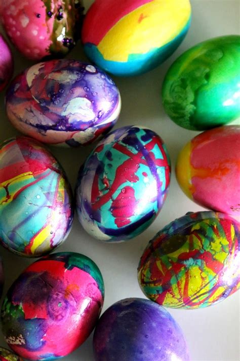 How to make decorative easter eggs. Marbling Easter Eggs: How To
