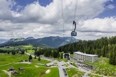 Höchster berg ganz auf gemeindegebiet ist mit 2158 m die silberplatten im alpstein nahe dem säntis. Säntisbahn - Kontakt