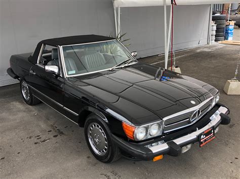 It comes with, premium full leather interior, climate control, cruise control, power windows, locks, abs brakes, driver and passangers airbags, vanity. Used 1989 Mercedes-Benz 560-Class 560 SL For Sale ($26,750) | SportsCar LA Stock #A1249
