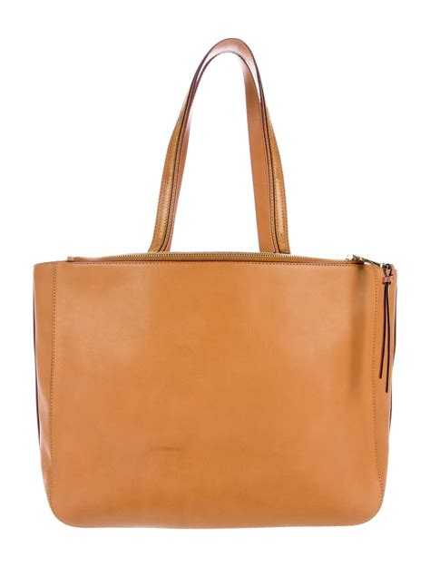 Chloé Medium Leather Tote Handbags Chl55384 The Realreal