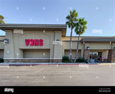 Vons Supermarket Chain Owned By Albertsons In San Diego California