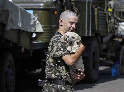 Ucraina Le Vite Normali Dei Soldati In Attesa La Repubblica