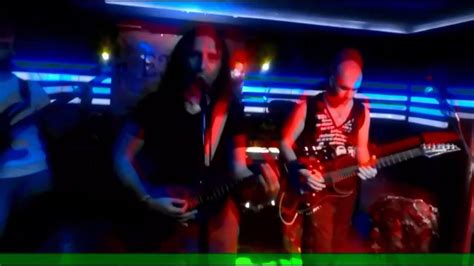 Dass es für eine gute band nicht unbedingt eine handvoll leute braucht, wissen wir. ETNA - Rock Band - Home | Facebook
