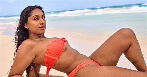 Watch Manju Bangalore Makes Her Debut At The Si Swimsuit Runway Show Swimsuit