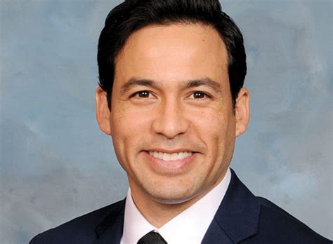 Chris lee and partners is a stockbroking firm based in paraparaumu beach, near wellington. Hawaii: Chris Lee | Fortnightly