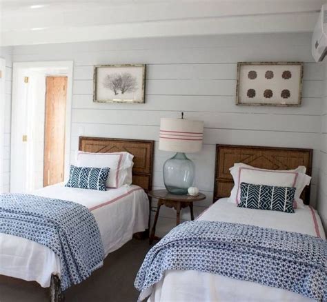 01 Rustic Lake House Bedroom Decorating Ideas House