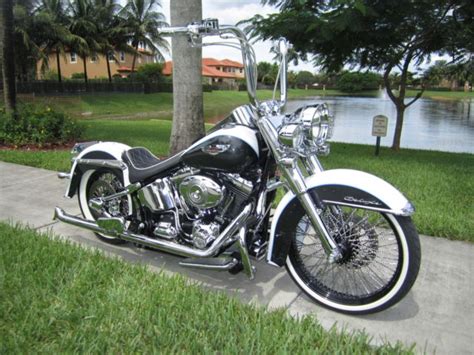 But it's what is beating between the rails that truly makes this bike a one of a kind. 2008 Harley Softail Deluxe Fully Custom 21" Wheel, Mint ...