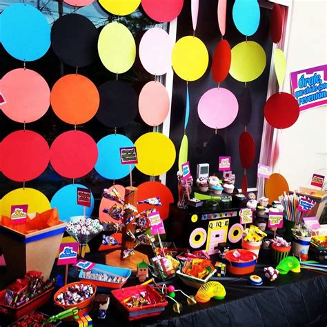 See more ideas about 90s theme party, 90s theme, 90s theme party decorations. 80's 90's party. Theme party. Mesa de postres. Candy bar ...