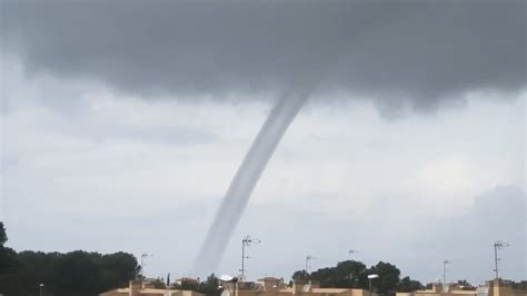Huge Tornado Filmed In Majorca During Quarantine - ViralTab
