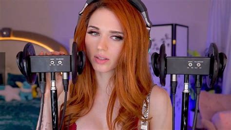 Amouranth S Twitch Stats Vs Other Women Streamers Are Shocking