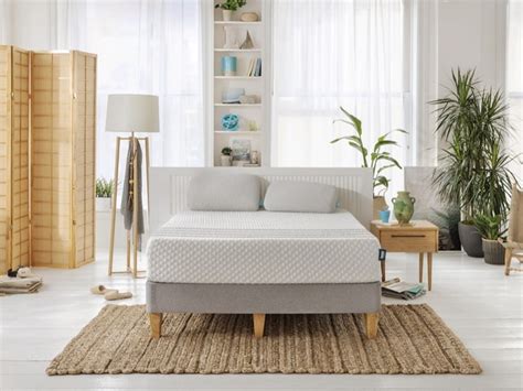 The worst mattresses for stomach sleepers are softer, less supportive, and more prone to sagging under the weight of the torso. Best Mattress for Stomach Sleepers 2021 - Memory Foam Talk