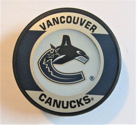 vancouver canucks souvenir hockey puck official nhl inglasco ebay
