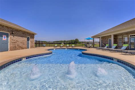 Villas at Kelly Springs - Apartment Living in Huntsville, AL
