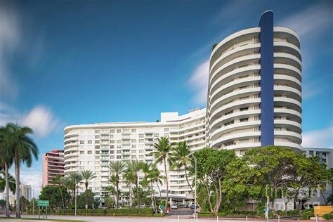 Deco Architecture Miami Beach Seacoast Towers Photograph By Felix