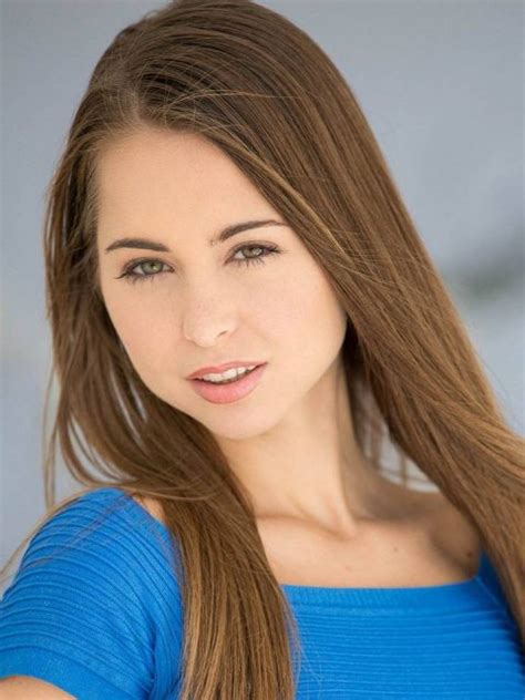 Riley Reid • Height Weight Size Body Measurements Biography Wiki Age