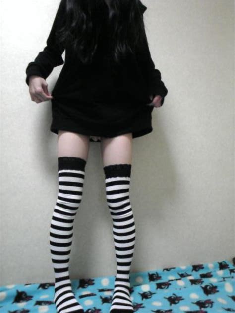 A Beautiful Leg Is A Border Knee High Sox Beautiful Girl Image A Beautiful Leg Girl Improving It