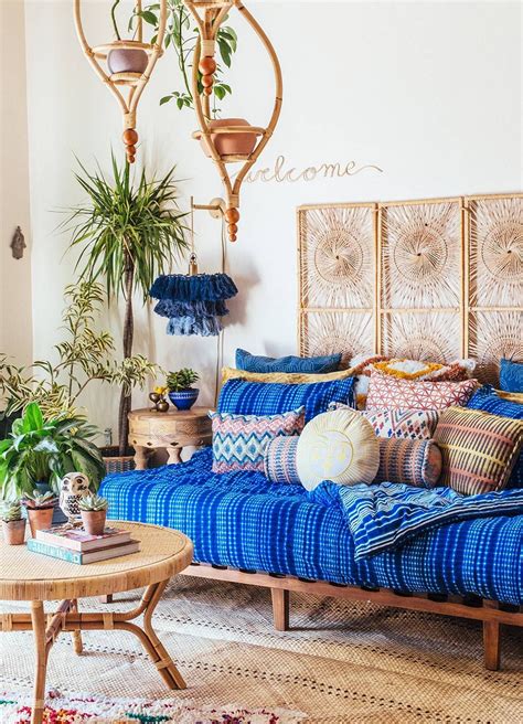 25 Fantastic Bohemian Living Room Decoration Ideas For You Make