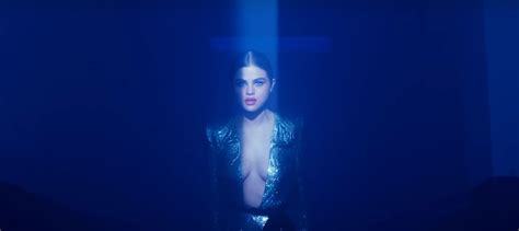 Wolves (selena gomez and marshmello song). Selena Gomez & Marshmello's "Wolves" Heading Top 20 At Pop ...