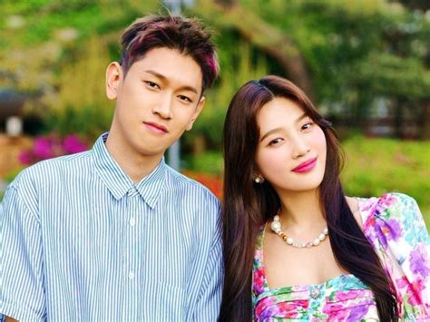 New Couple In K Pop Town Red Velvets Joy And Crush Are Dating