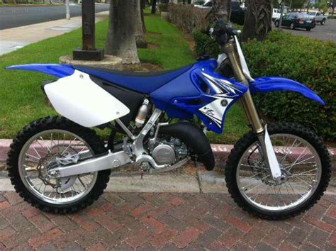 For sale in excellent condition.accept any mechanical inspection.bought new in 2016 by john motors. 2011 Yamaha YZ125 Mx for sale on 2040-motos