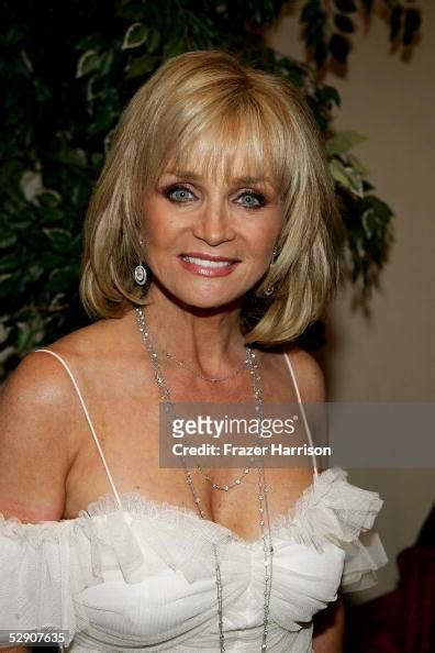 Singer Barbara Mandrell Poses At The Distinctive Asset T And Lounge