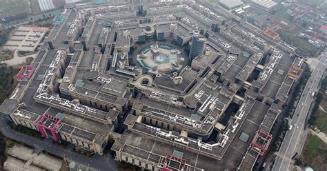 Inside Enormous Ghost Mall Modelled On The Pentagon That Is Now