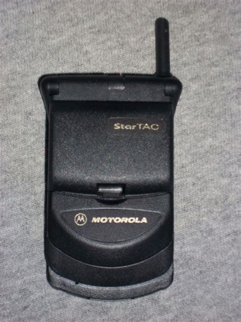 Vintage Motorola Startac Cell Flip Phone Commnet Cellular Untested
