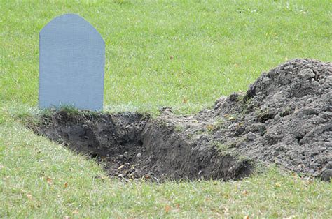 Open Grave Stock Photos Pictures And Royalty Free Images Istock