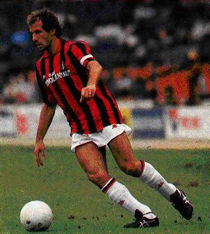 I see a peaceful and quiet environment, thanks to coach pioli and management 🔔 subscribe now to the ac milan. Soccer Nostalgia: Soccer Memories-Part Nine