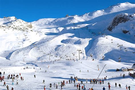 Top 10 Ski Resorts For Guaranteed Snow Cool Ski Jobs