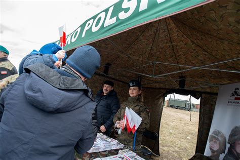 Piknik wojskowy 20 lat Polski w NATO Galeria zdjęć zdjęcie nr 25