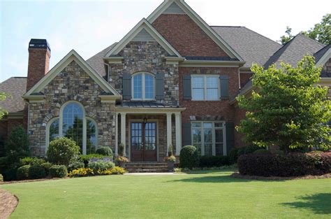 However, you can save a lot of money by choosing to do all or most of the work yourself. Front Yard Landscaping for Alluring Yard in Huge Home - Amaza Design