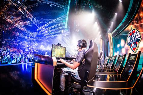 How To Get Into Esports And Competitive Gaming Bare Foots World