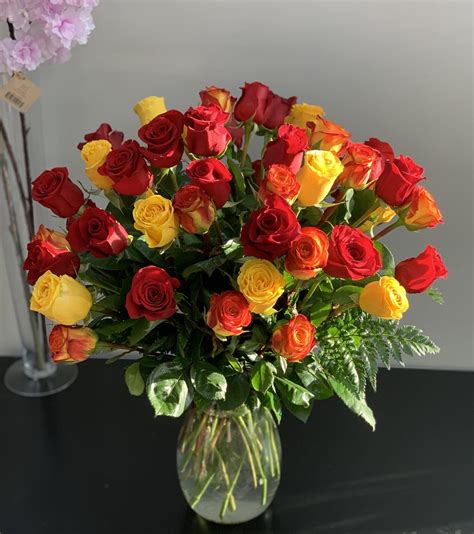 Luxury Red And Yellow Rose Bouquet In Minneapolis Mn Rose Shop Mn