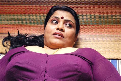 Hot Actress Tamil Actress Boobs Show