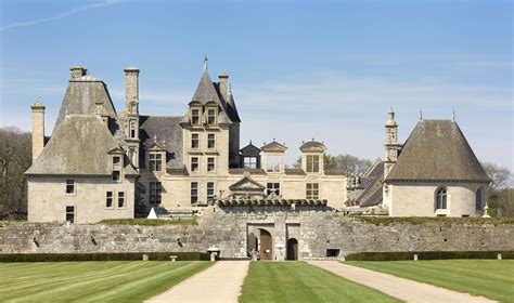 Château De Kerjean Est Situé En Bretagne France Cest Un Château à