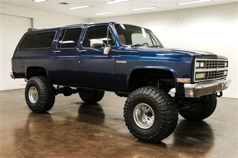 Купить Внедорожники 1987 Chevrolet Suburban в интернет магазине с Ebay