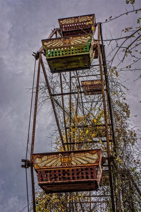 The Haunted And Abandoned Lake Shawnee Amusement Park In West Virginia