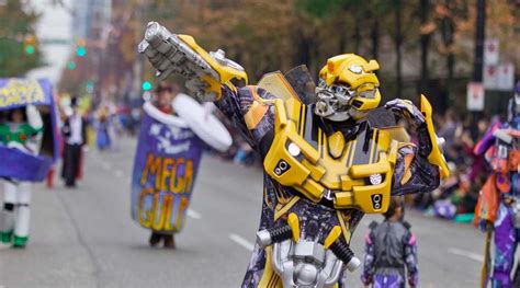 Halloween Arrives Early With The 2016 Halloween Parade And Expo Inside