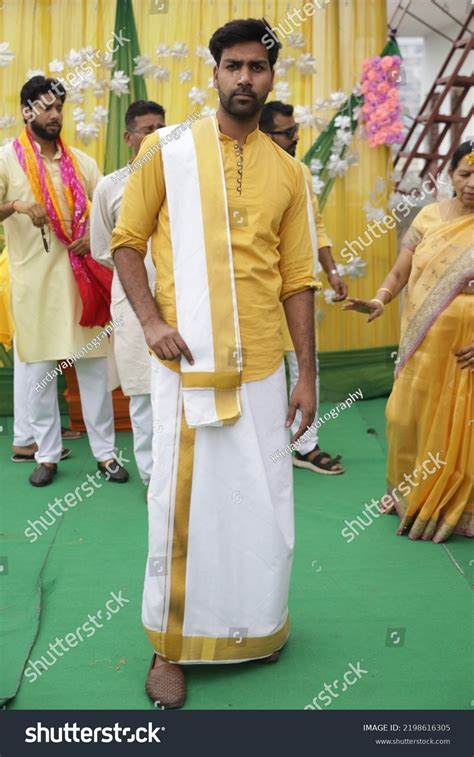 Details 74 Kerala Traditional Dress For Men Super Hot