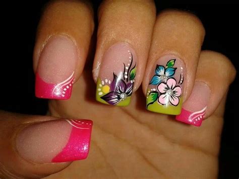 Siempre tratamos de que nuestras uñas de las manos luzcan fabulosas, ¿pero qué sucede. Flores | Arte de uñas de pies, Diseños de uñas ...