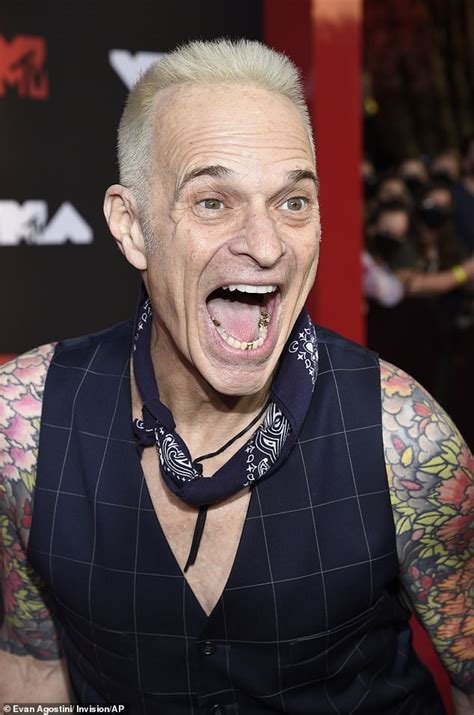 David Lee Roth To Retire From Rock And Roll Im Throwing In The Shoes