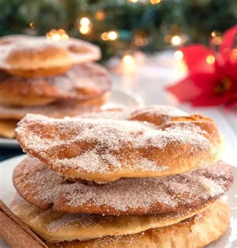 From traditional spanish desserts like flan or rice pudding, to modern spanish desserts and internationally influenced creations. Buñuelos Mexican Christmas Desserts - Spanish Bunuelos ...