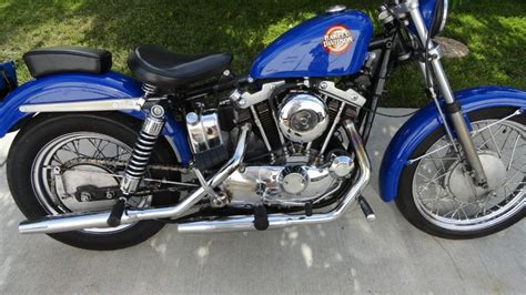 It comes standard with laced wheels, a hydraulic, telescopic front fork. 1972 Harley-Davidson Sportster 1000 XLH for sale on 2040-motos